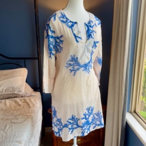 100% Cotton Ivory and Blue Coral Print Swim Cover Up - Picture 2 of 9